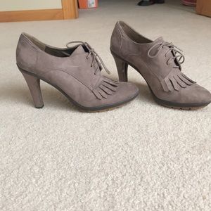Tahari Kilti Suede heels, size 8.5